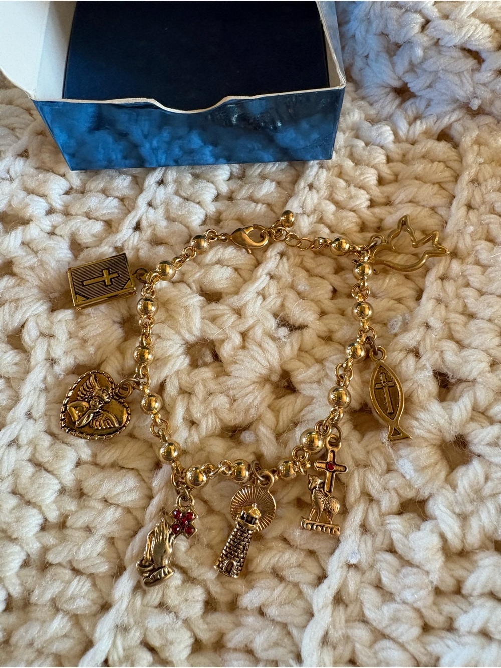 Vintage 2006 Avon Charming Inspirational Bracelet Gold Tone Charm